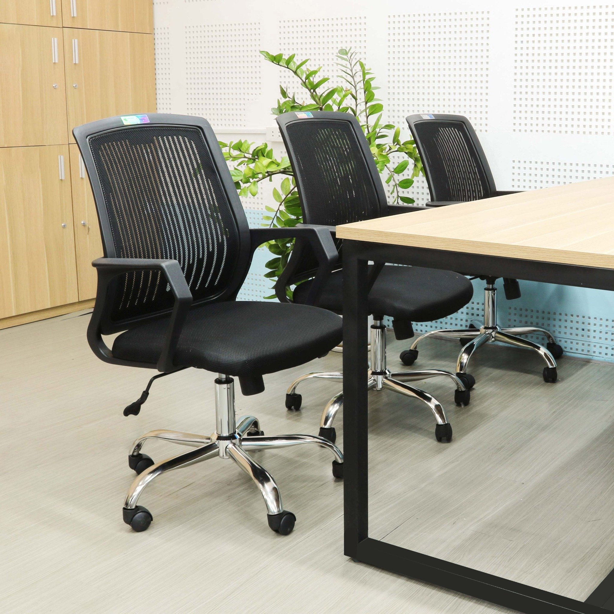 ghe_truong_phong_deli_roma_04b8e0cda8ec4c208c8d294487957ffe